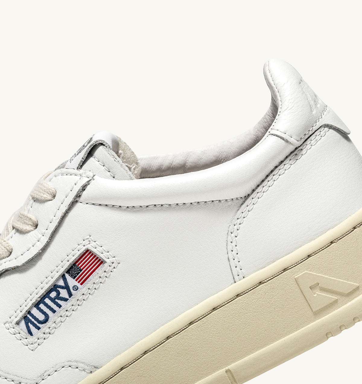 MEDALIST LOW SNEAKERS IN WHITE LEATHER