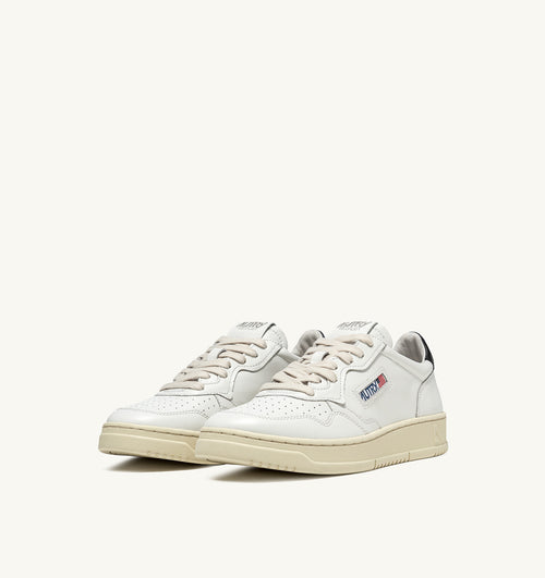 MEDALIST LOW SNEAKERS IN WHITE AND BLACK LEATHER