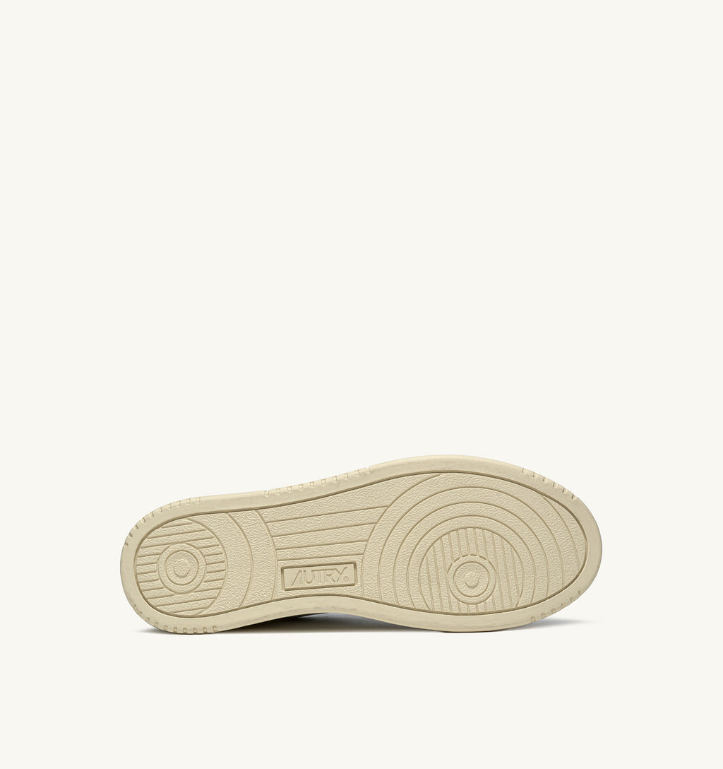ZAPATILLAS BAJAS MEDALIST EN CUERO BLANCO Y NEGRO