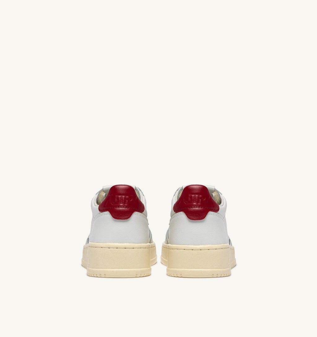 ZAPATILLAS BAJAS MEDALIST EN CUERO BLANCO Y GRANATE INTENSO
