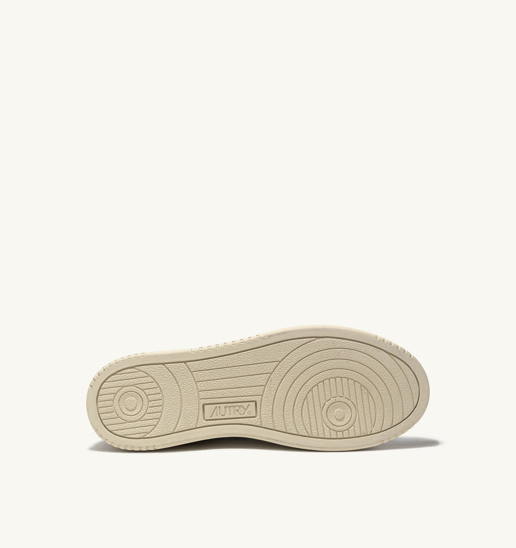 ZAPATILLAS BAJAS MEDALIST EN PIEL BLANCA Y AMAZON Y ANTE BEIGE