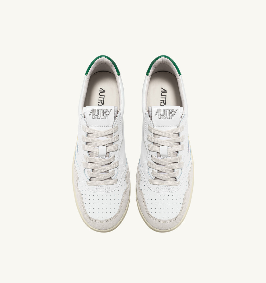 ZAPATILLAS BAJAS MEDALIST EN PIEL BLANCA Y AMAZON Y ANTE BEIGE