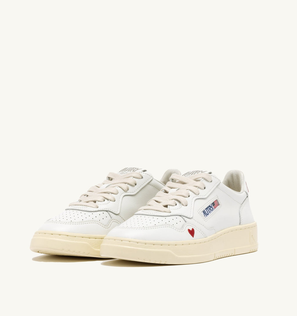 SNEAKERS MEDALIST 'LOVE' IN WHITE AND RED LEATHER