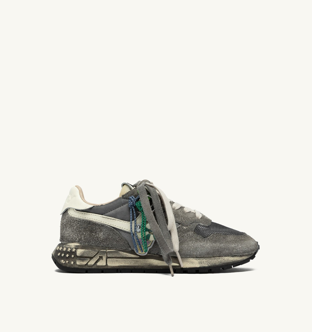 ZAPATILLAS REELWIND SUPER VINTAGE EN ANTE Y NYLON BLANCO Y NEGRO