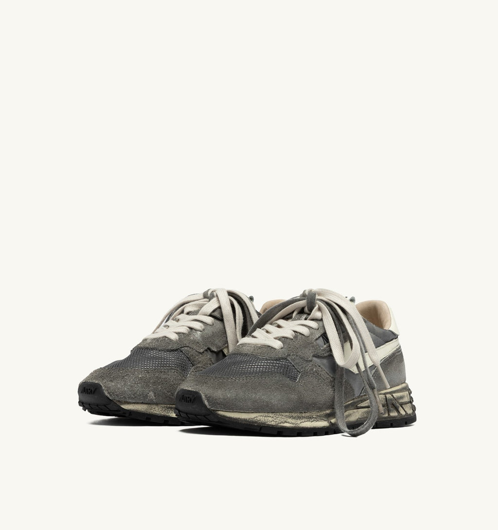 ZAPATILLAS REELWIND SUPER VINTAGE EN ANTE Y NYLON BLANCO Y NEGRO